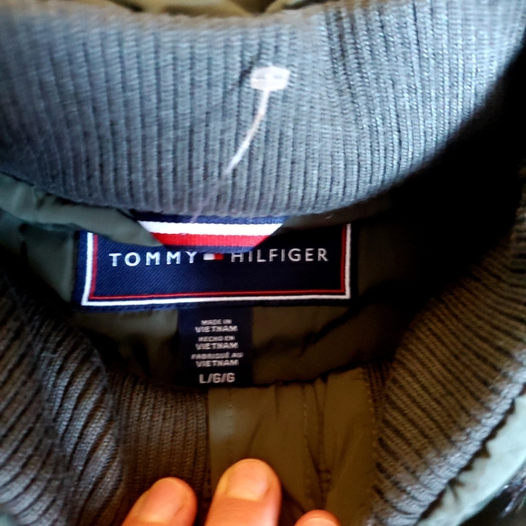 Tommy Hilfiger Chevron Puffer Jacket - Picture 5 of 9